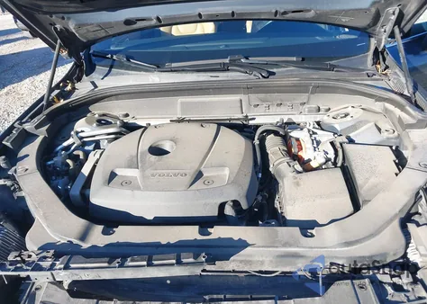 2020 Volvo Xc60 Hybrid T8 Momentum z USA, uszkodzony, nr VIN YV4BR0DK5L1424988